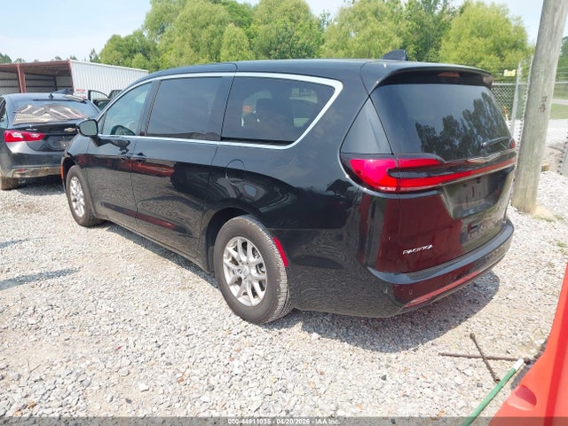 2026 CHRYSLER PACIFICA 2C4RC1BG3TR155358 Photo 2