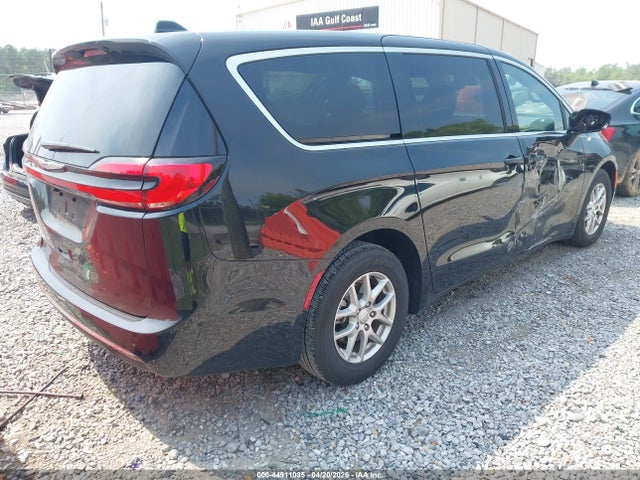 2026 CHRYSLER PACIFICA 2C4RC1BG3TR155358 Photo 3