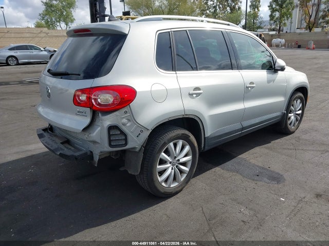 2011 Volkswagen Tiguan Se მანქანა იყიდება აუქციონზე, vin: WVGBV7AX7BW562407, აუქციონის ნომერი: 44911081