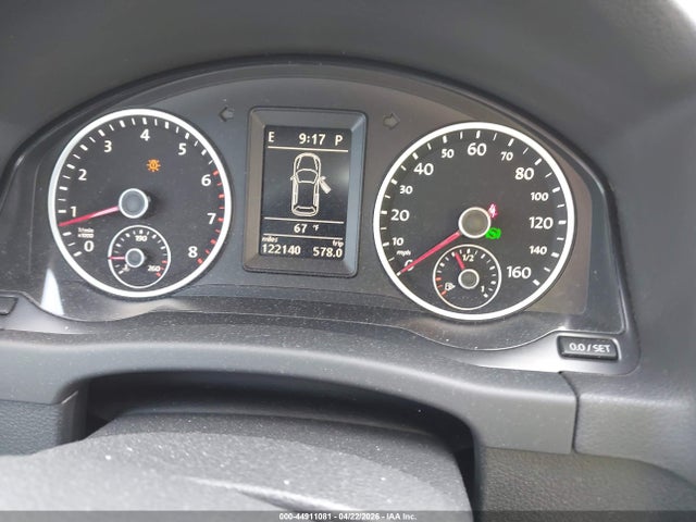 2011 Volkswagen Tiguan Se მანქანა იყიდება აუქციონზე, vin: WVGBV7AX7BW562407, აუქციონის ნომერი: 44911081