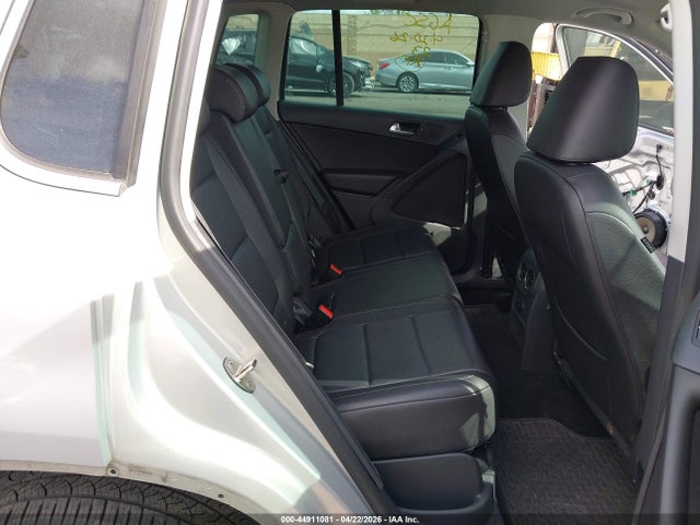 2011 Volkswagen Tiguan Se მანქანა იყიდება აუქციონზე, vin: WVGBV7AX7BW562407, აუქციონის ნომერი: 44911081