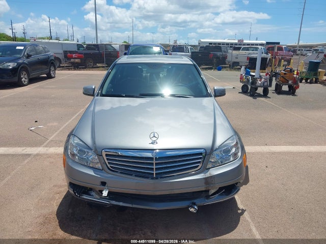 44911099 :رقم المزاد ، WDDGF5EB7BR140944 vin ، 2011 Mercedes-benz C 300 مزاد بيع