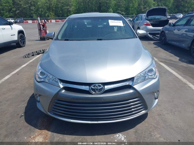 2015 Toyota Camry Le მანქანა იყიდება აუქციონზე, vin: 4T4BF1FK1FR481725, აუქციონის ნომერი: 44911136