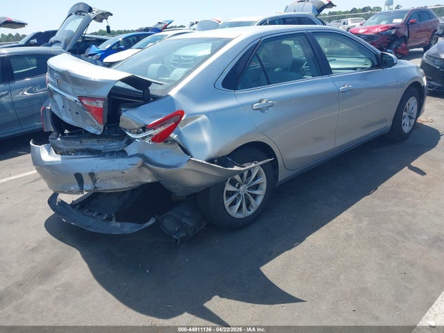 2015 Toyota Camry Le მანქანა იყიდება აუქციონზე, vin: 4T4BF1FK1FR481725, აუქციონის ნომერი: 44911136