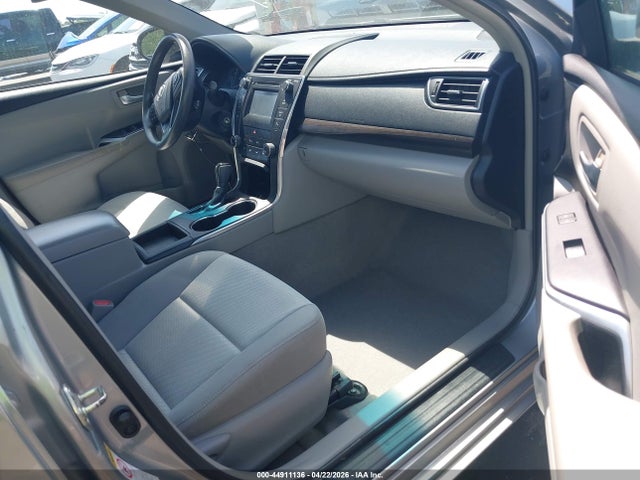 2015 Toyota Camry Le მანქანა იყიდება აუქციონზე, vin: 4T4BF1FK1FR481725, აუქციონის ნომერი: 44911136