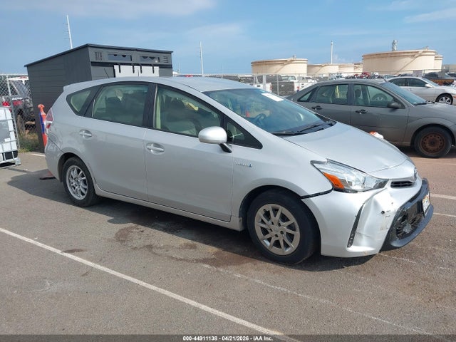 Toyota Prius V Five/four/three/two 2017 JTDZN3EU9HJ070673 zdjęcie główne