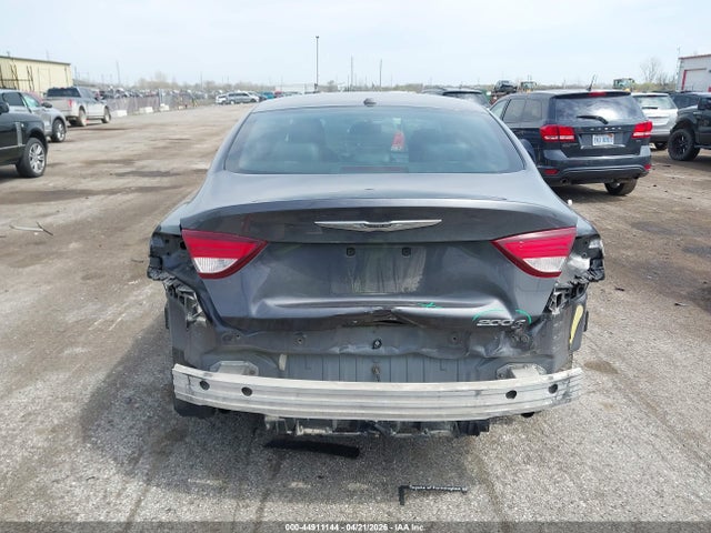 44911144 :رقم المزاد ، 1C3CCCBB7FN749916 vin ، 2015 Chrysler 200 S مزاد بيع