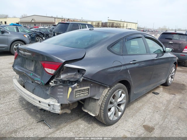 44911144 :رقم المزاد ، 1C3CCCBB7FN749916 vin ، 2015 Chrysler 200 S مزاد بيع