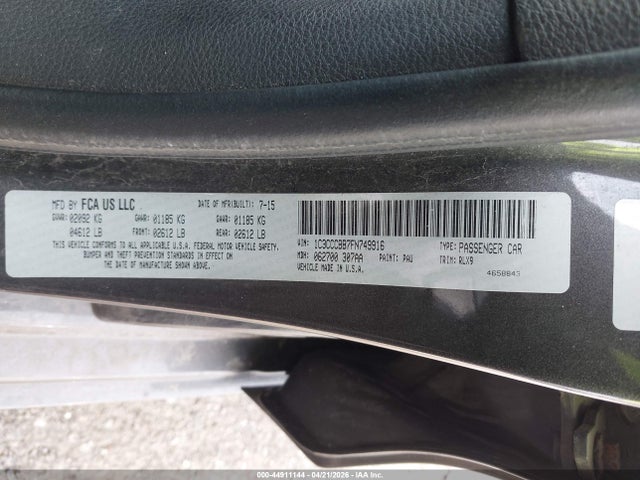 44911144 :رقم المزاد ، 1C3CCCBB7FN749916 vin ، 2015 Chrysler 200 S مزاد بيع