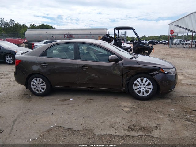 44911147 :رقم المزاد ، KNAFU4A24D5717318 vin ، 2013 Kia Forte Ex مزاد بيع