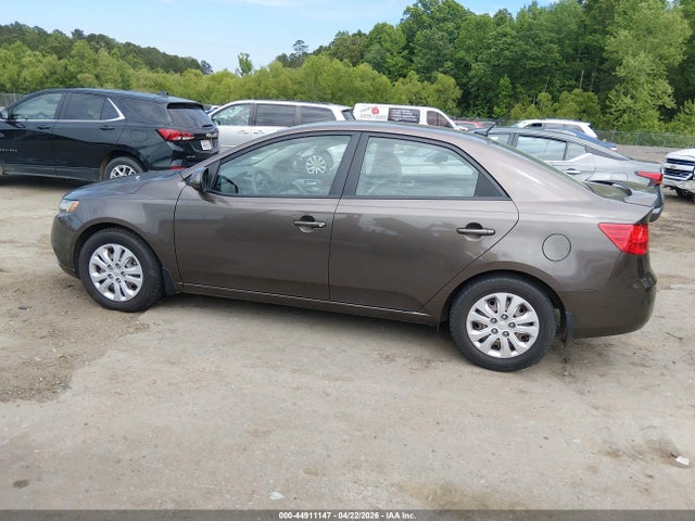 44911147 :رقم المزاد ، KNAFU4A24D5717318 vin ، 2013 Kia Forte Ex مزاد بيع