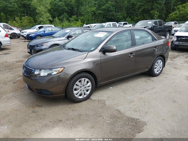 44911147 :رقم المزاد ، KNAFU4A24D5717318 vin ، 2013 Kia Forte Ex مزاد بيع