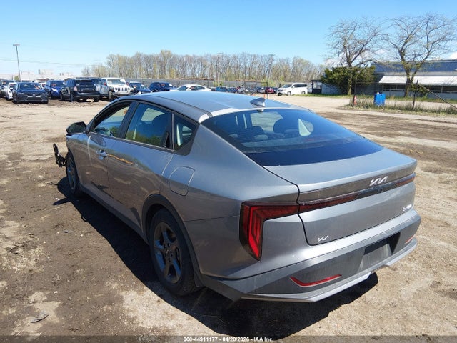2025 Kia K4 Lxs მანქანა იყიდება აუქციონზე, vin: 3KPFT4DE4SE225580, აუქციონის ნომერი: 44911177