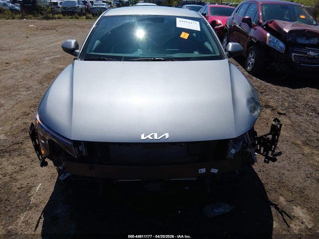 2025 Kia K4 Lxs მანქანა იყიდება აუქციონზე, vin: 3KPFT4DE4SE225580, აუქციონის ნომერი: 44911177
