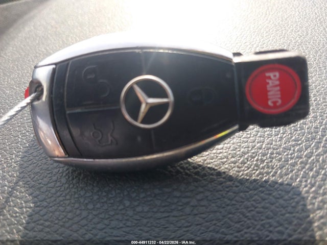 44911232 :رقم المزاد ، WDDGF54X98F178229 vin ، 2008 Mercedes-benz C 300 Sport مزاد بيع