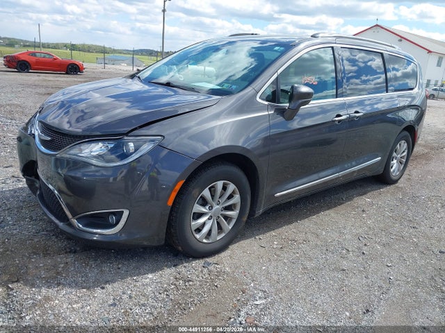 2018 Chrysler Pacifica Touring L მანქანა იყიდება აუქციონზე, vin: 2C4RC1BG2JR354530, აუქციონის ნომერი: 44911256