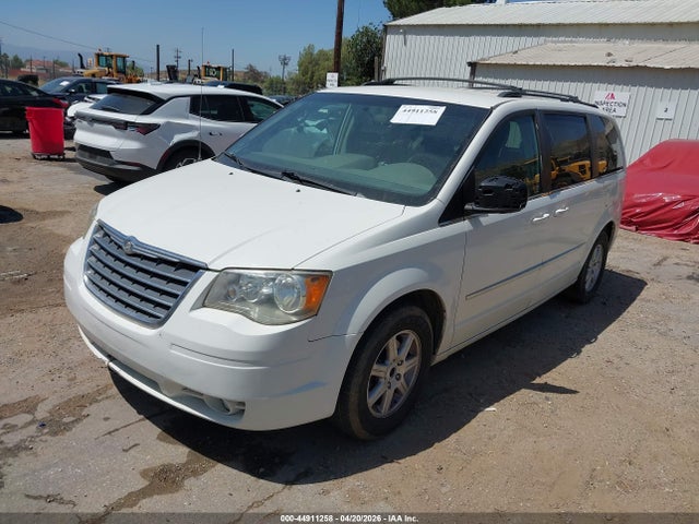 44911258 :رقم المزاد ، 2A4RR5D13AR350950 vin ، 2010 Chrysler Town & Country Touring مزاد بيع
