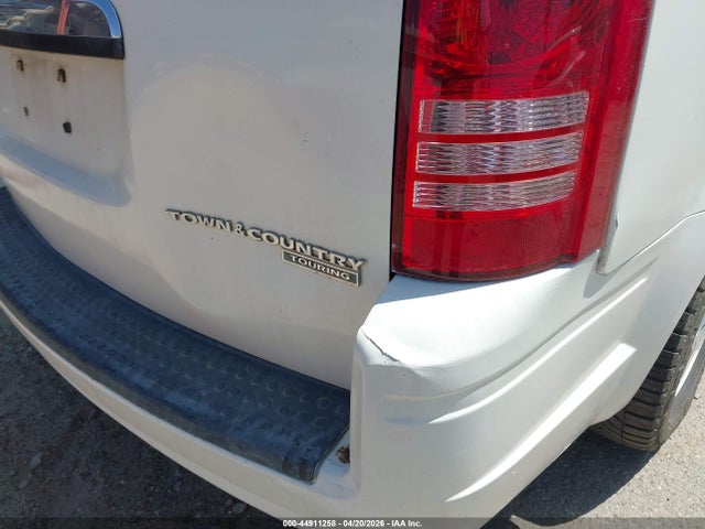 44911258 :رقم المزاد ، 2A4RR5D13AR350950 vin ، 2010 Chrysler Town & Country Touring مزاد بيع