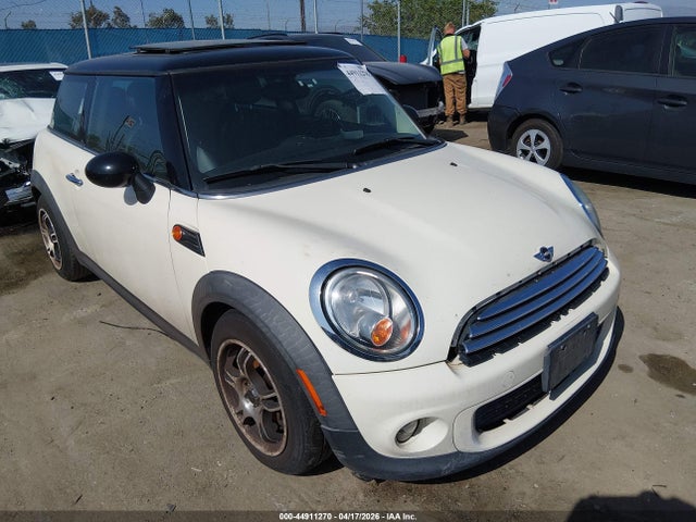 2012 MINI COOPER WMWSU3C57CT263365
