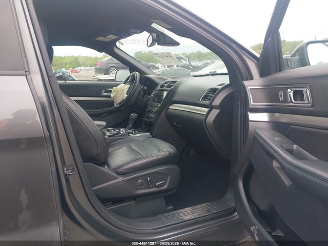 44911297 :رقم المزاد ، 1FM5K8D83JGC89653 vin ، 2018 Ford Explorer Xlt مزاد بيع
