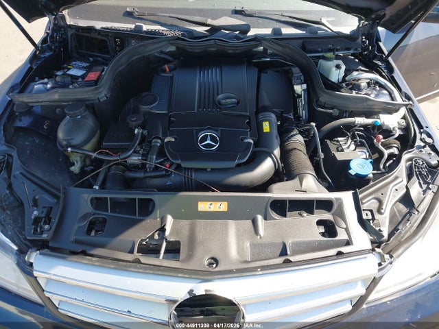2014 Mercedes-benz C 250 Sport მანქანა იყიდება აუქციონზე, vin: WDDGF4HB9ER307119, აუქციონის ნომერი: 44911309