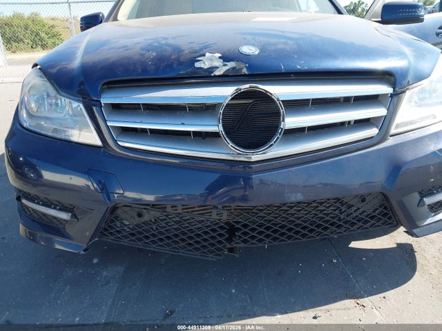 2014 Mercedes-benz C 250 Sport მანქანა იყიდება აუქციონზე, vin: WDDGF4HB9ER307119, აუქციონის ნომერი: 44911309