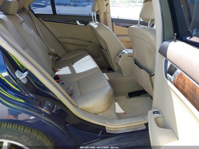 2014 Mercedes-benz C 250 Sport მანქანა იყიდება აუქციონზე, vin: WDDGF4HB9ER307119, აუქციონის ნომერი: 44911309