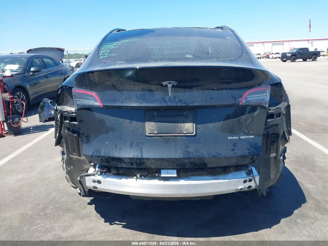 Продаж на аукціоні авто 2023 Tesla Model Y Awd/long Range Dual Motor All-wheel Drive, vin: 7SAYGDEE5PF620271, номер лоту: 44911324