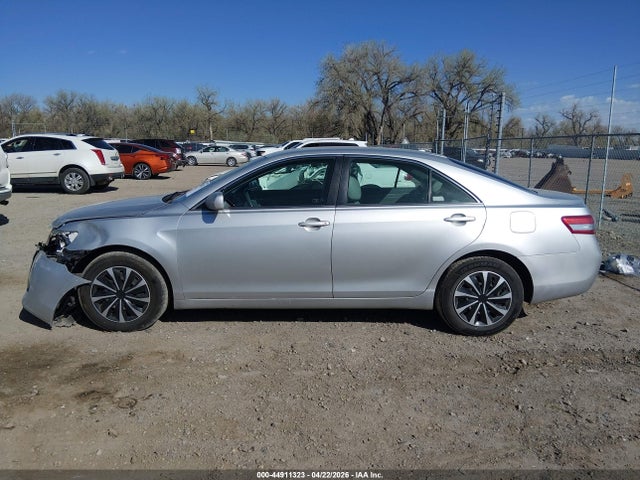 2010 Toyota Camry Le მანქანა იყიდება აუქციონზე, vin: 4T1BF3EK1AU059311, აუქციონის ნომერი: 44911323