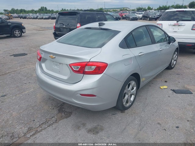 2016 CHEVROLET CRUZE 1G1BC5SM5G7262670 Photo 3
