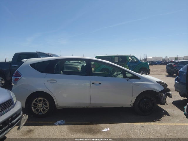 44911374 :رقم المزاد ، JTDZN3EU9GJ044492 vin ، 2016 Toyota Prius V Two مزاد بيع