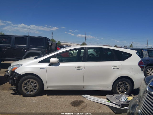 44911374 :رقم المزاد ، JTDZN3EU9GJ044492 vin ، 2016 Toyota Prius V Two مزاد بيع