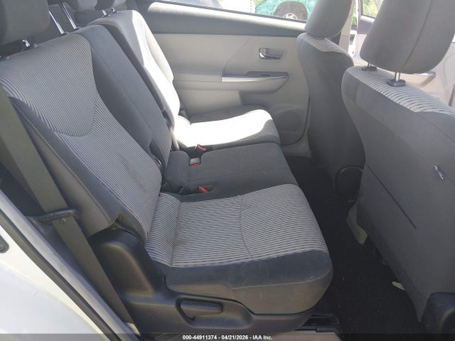 44911374 :رقم المزاد ، JTDZN3EU9GJ044492 vin ، 2016 Toyota Prius V Two مزاد بيع
