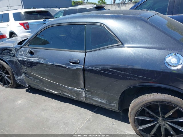 44911377 :رقم المزاد ، 2C3CDZAG7HH569022 vin ، 2017 Dodge Challenger Sxt مزاد بيع