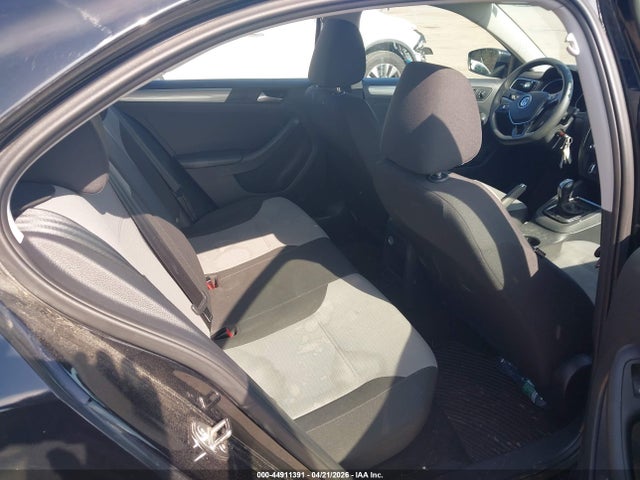Продажа на аукционе авто 2018 Volkswagen Jetta 1.4t S, vin: 3VW2B7AJ3JM208713, номер лота: 44911391