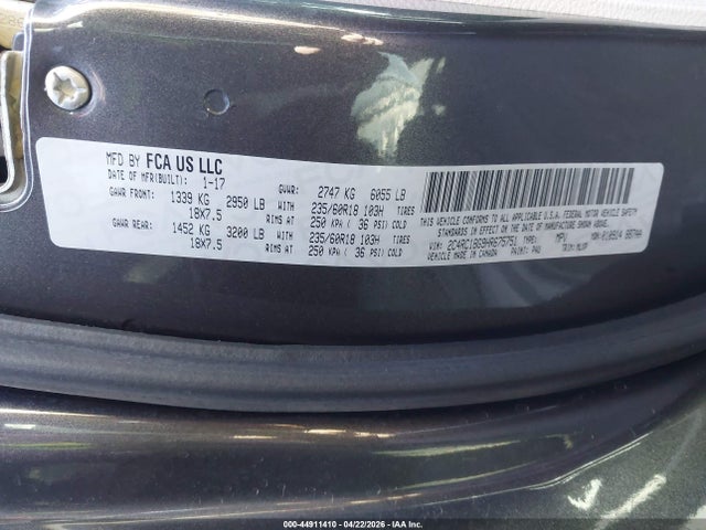 44911410 :رقم المزاد ، 2C4RC1BG9HR675751 vin ، 2017 Chrysler Pacifica Touring-l مزاد بيع