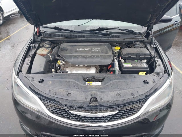 Chrysler 200 LX 2015 1C3CCCFB4FN622423 Image 10