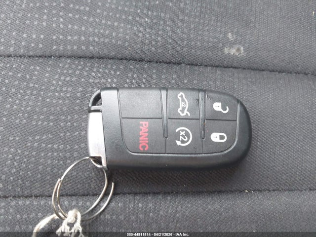 Chrysler 200 LX 2015 1C3CCCFB4FN622423 Image 11