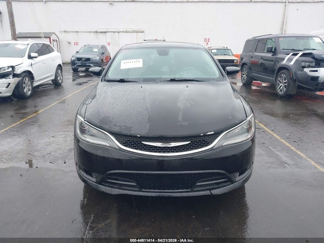 Chrysler 200 LX 2015 1C3CCCFB4FN622423 Image 12