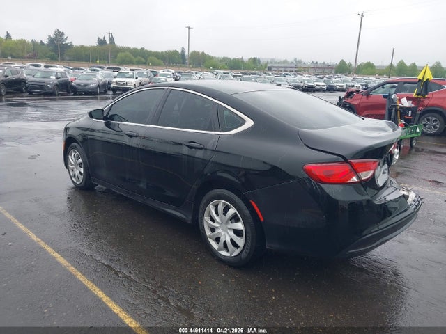 Chrysler 200 LX 2015 1C3CCCFB4FN622423 Image 3