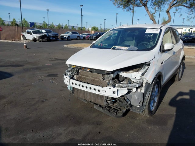 1FMCU0GD0KUB86527 Ford ESCAPE SE