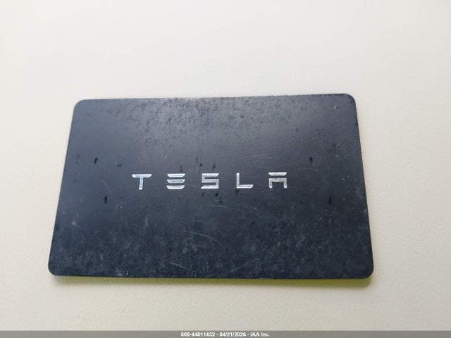 2025 Tesla Model S Plaid მანქანა იყიდება აუქციონზე, vin: 5YJSA1E69SF547216, აუქციონის ნომერი: 44911432