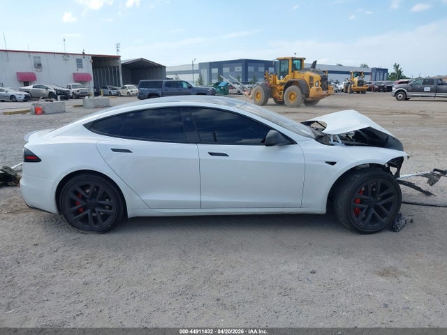 2025 Tesla Model S Plaid მანქანა იყიდება აუქციონზე, vin: 5YJSA1E69SF547216, აუქციონის ნომერი: 44911432