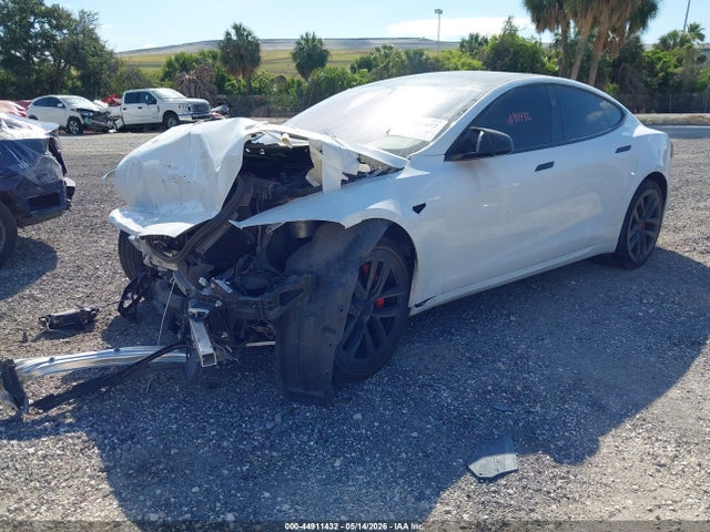 2025 Tesla Model S Plaid მანქანა იყიდება აუქციონზე, vin: 5YJSA1E69SF547216, აუქციონის ნომერი: 44911432