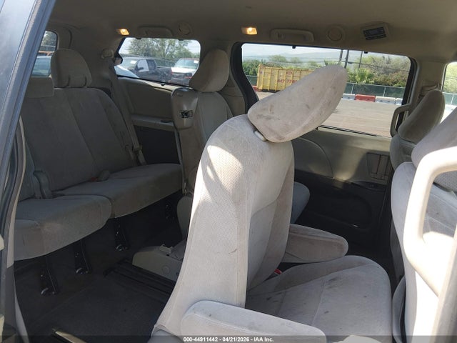 Aukcja sprzedaży 2017 Toyota Sienna Le Mobility, vin: 5TDKZ3DC1HS787974, numer aukcji: 44911442