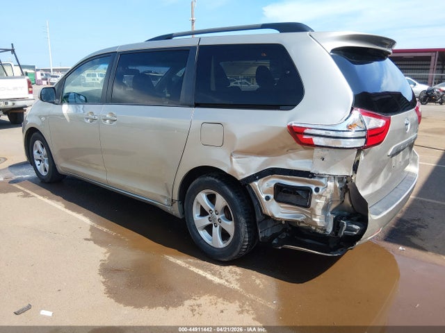 Aukcja sprzedaży 2017 Toyota Sienna Le Mobility, vin: 5TDKZ3DC1HS787974, numer aukcji: 44911442