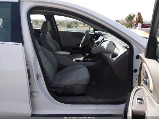 1G1ZB5STXPF113282 Chevrolet Malibu Fwd Ls