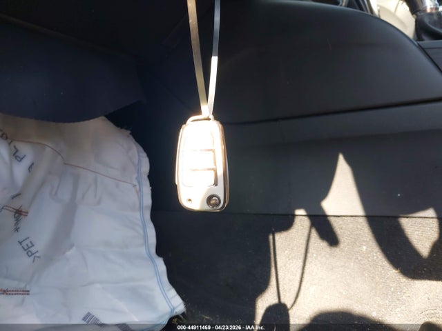 44911469 :رقم المزاد ، WAUJ8GFF4J1043265 vin ، 2018 Audi A3 2.0t Premium/2.0t Tech Premium مزاد بيع