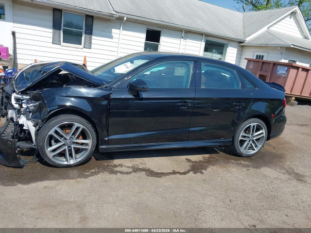 44911469 :رقم المزاد ، WAUJ8GFF4J1043265 vin ، 2018 Audi A3 2.0t Premium/2.0t Tech Premium مزاد بيع