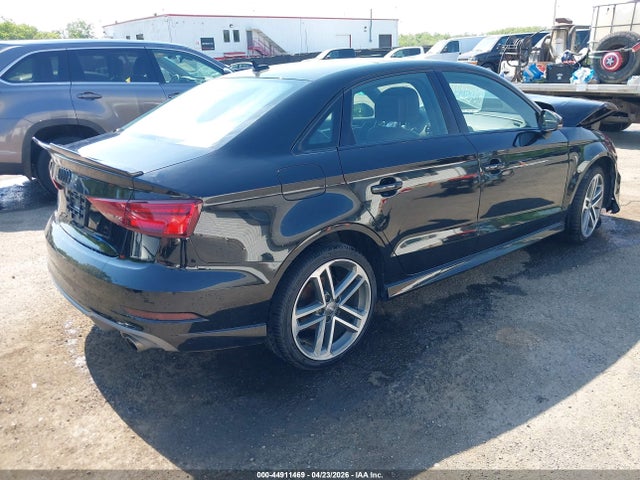44911469 :رقم المزاد ، WAUJ8GFF4J1043265 vin ، 2018 Audi A3 2.0t Premium/2.0t Tech Premium مزاد بيع